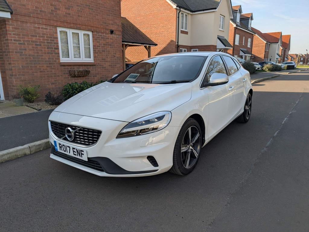 2017 Volvo V40 1.5 T2 R-Design Nav Plus